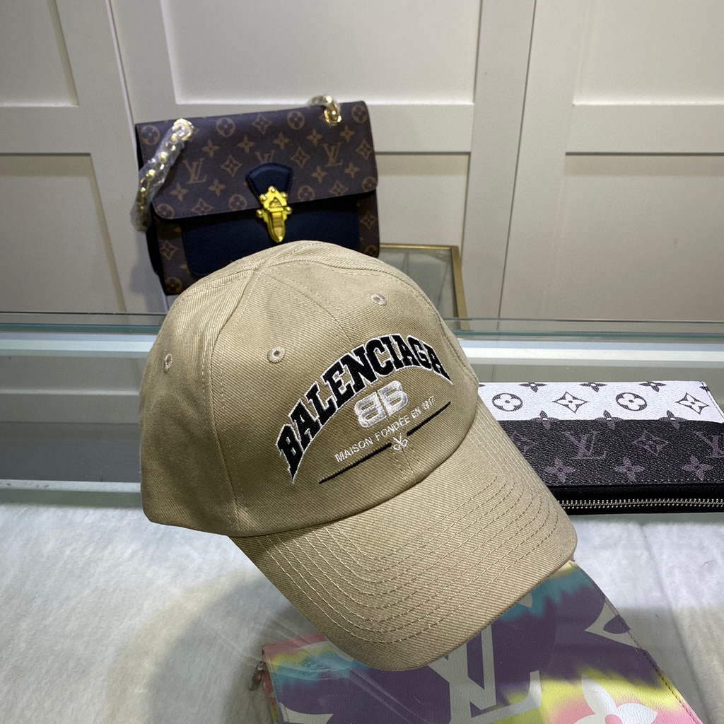Balenciaga 529192310 Cap black white Classic Baseball Cap with Balenciaga embroidered logo B990093 - Default Title - View 1