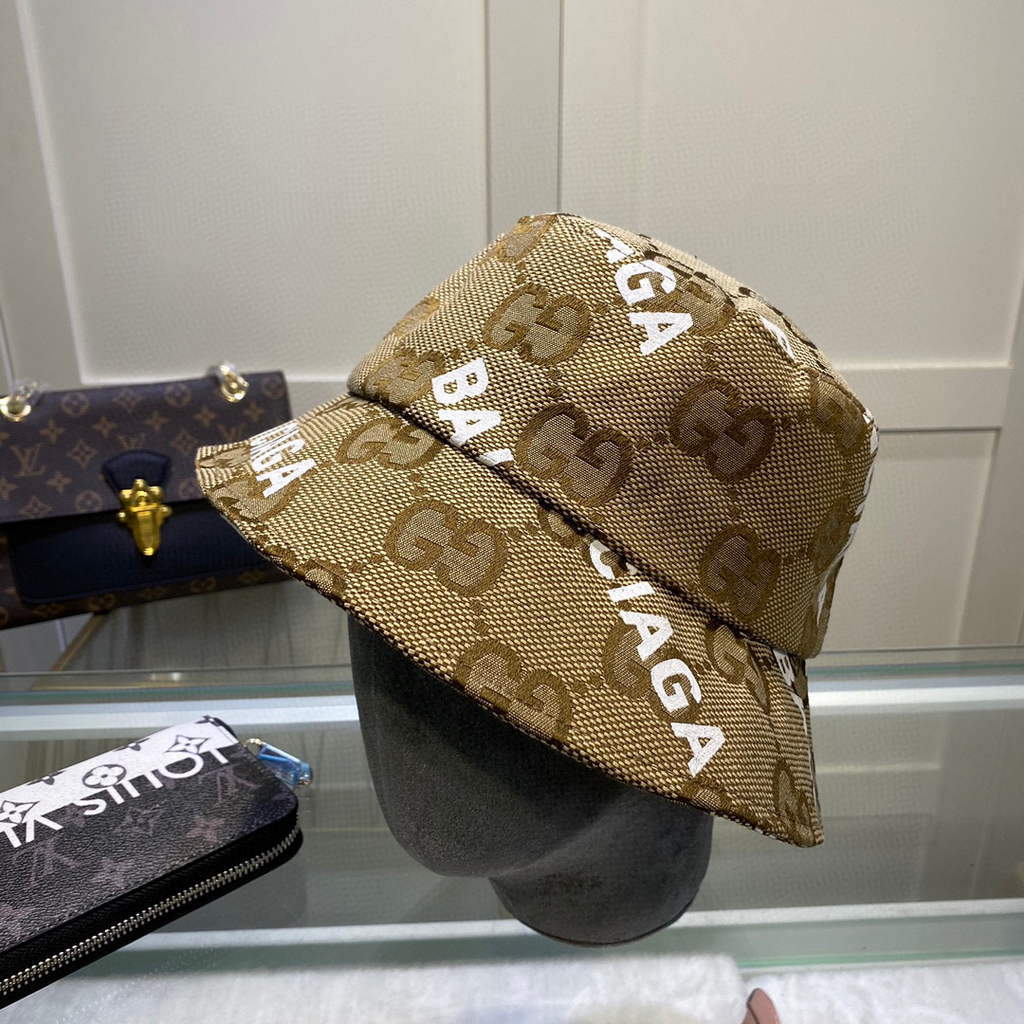 Balenciaga 529192310 Cap black white Classic Baseball Cap with Balenciaga embroidered logo B990095 - Default Title - View 1