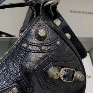 Balenciaga 67130723 Women's Le Cagole Small Shoulder Bag Arena lambskin In Black - Default Title - View 5