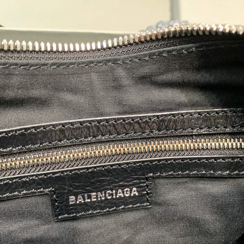 Balenciaga 67130723 Women's Le Cagole Small Shoulder Bag Arena lambskin In Black