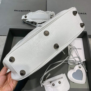 Balenciaga 67130723 Women's Le Cagole Small Shoulder Bag Arena lambskin In White - Default Title - View 4
