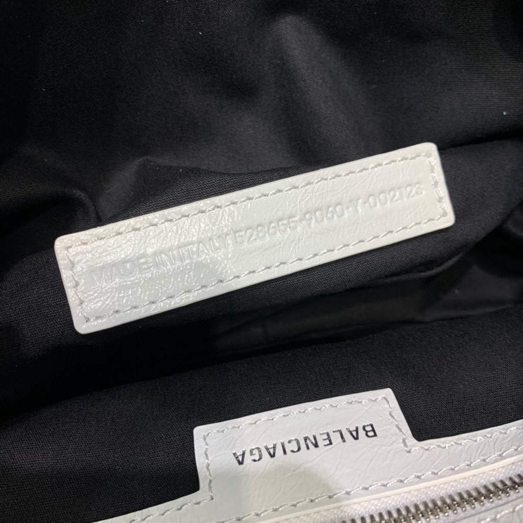 Balenciaga 67130723 Women's Le Cagole Small Shoulder Bag Arena lambskin In White