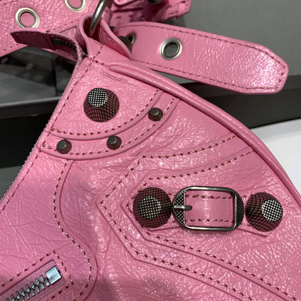 Balenciaga 67130723 Women's Le Cagole Small Shoulder Bag Arena lambskin In Pink