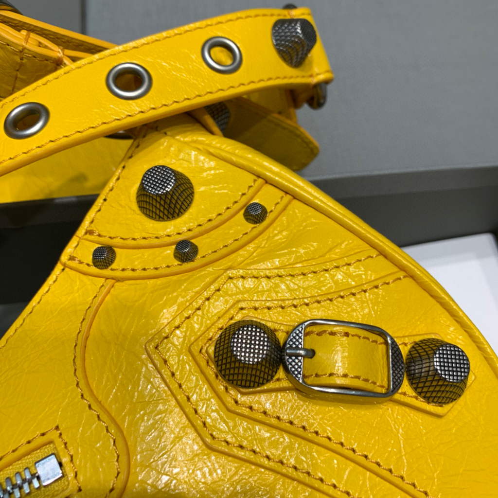 Balenciaga 67130723 Women's Le Cagole Small Shoulder Bag Arena lambskin In Yellow