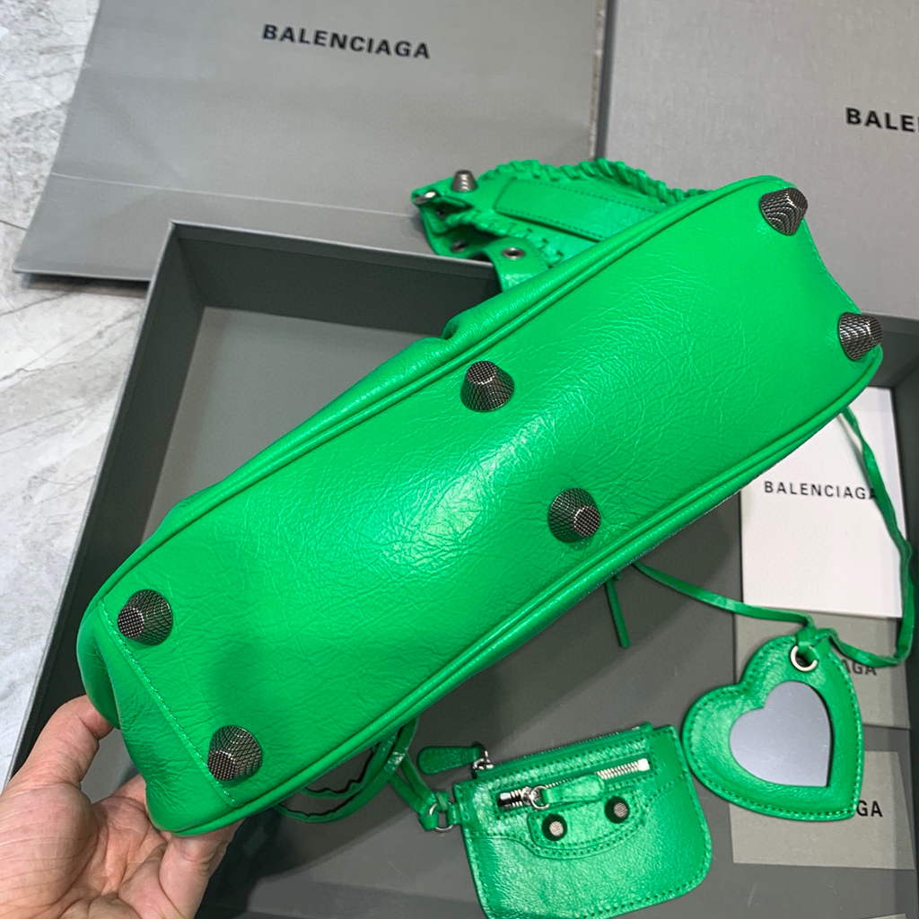 Balenciaga 67130723 Women's Le Cagole Small Shoulder Bag Arena lambskin In Green