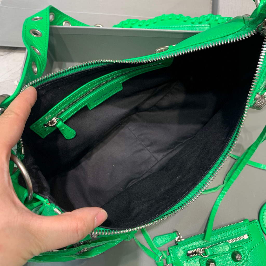 Balenciaga 67130723 Women's Le Cagole Small Shoulder Bag Arena lambskin In Green