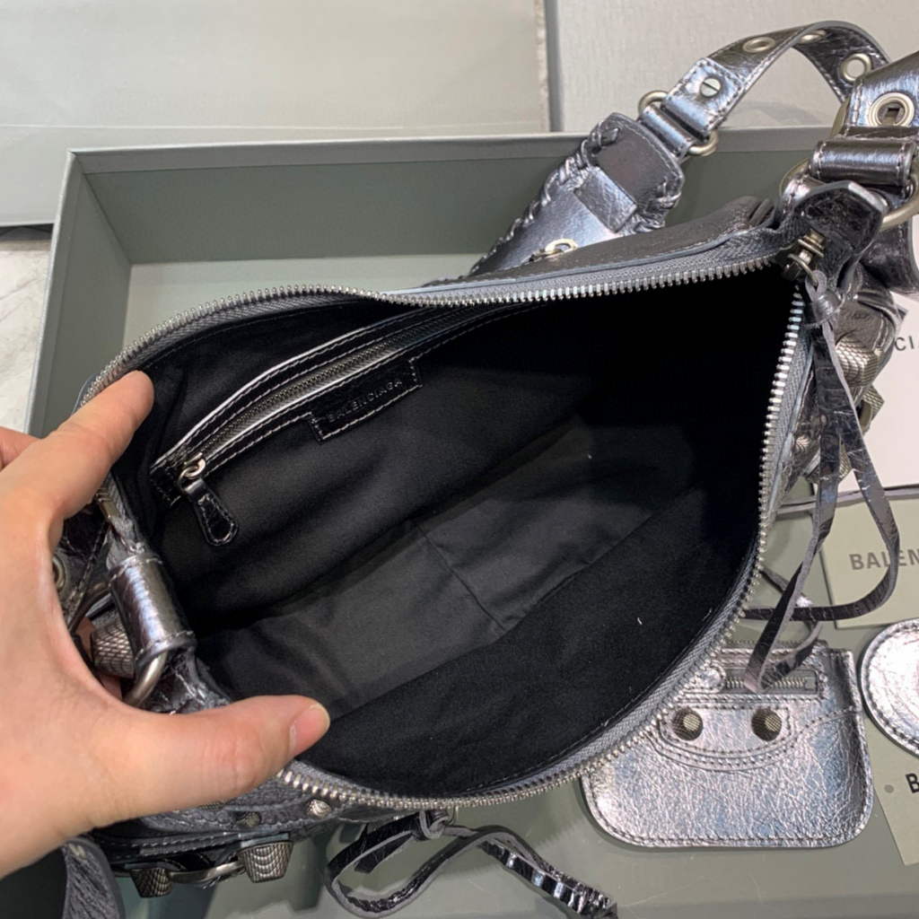 Balenciaga 67130723 Women's Le Cagole Small Shoulder Bag Arena lambskin In Silver