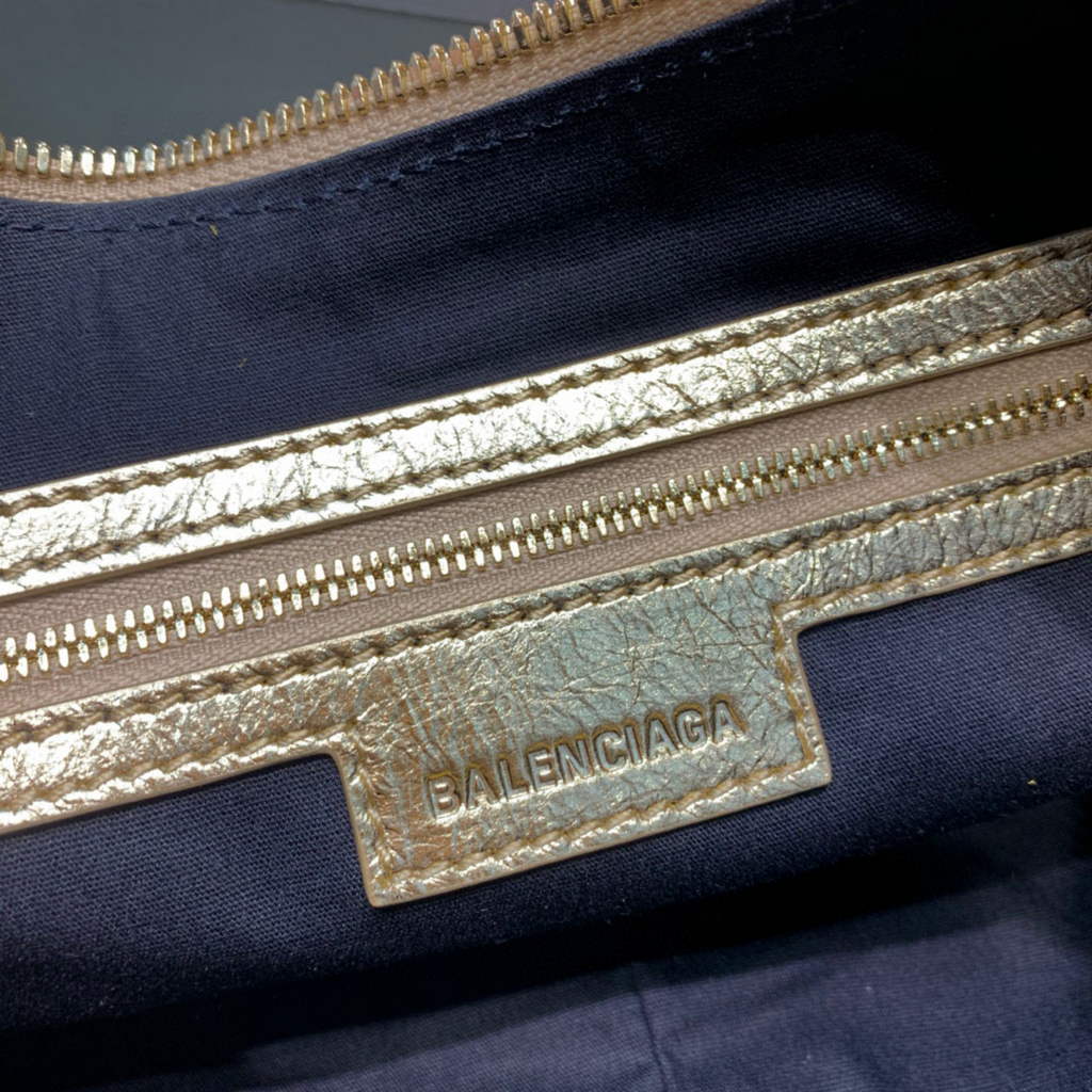 Balenciaga 67130723 Women's Le Cagole Small Shoulder Bag Arena lambskin In Gold