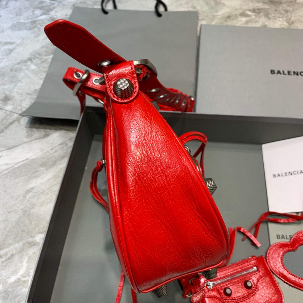 Balenciaga 67130723 Women's Le Cagole Small Shoulder Bag Arena lambskin In Red