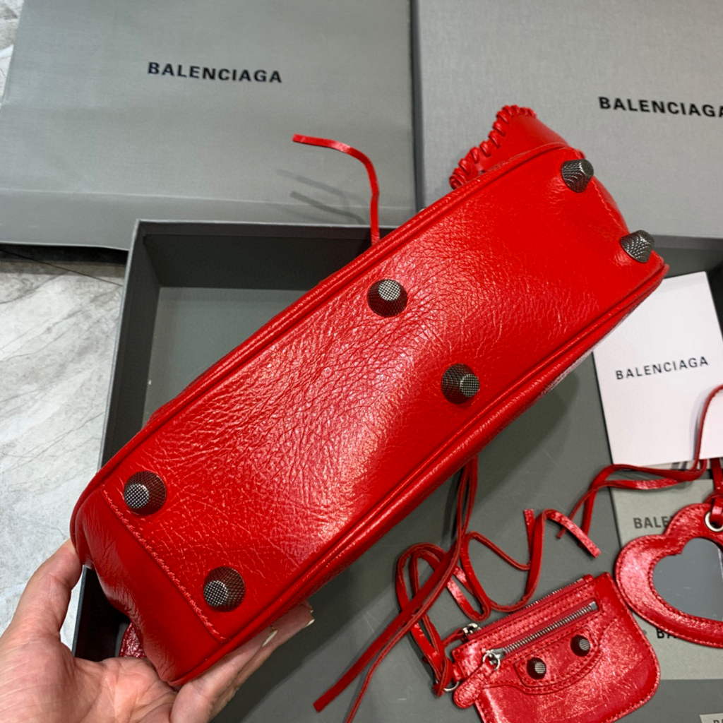Balenciaga 67130723 Women's Le Cagole Small Shoulder Bag Arena lambskin In Red