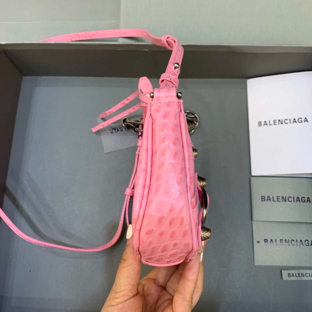 Balenciaga 6940271VG9 Le Cagole Mini Multipouch in Pink Crocodile