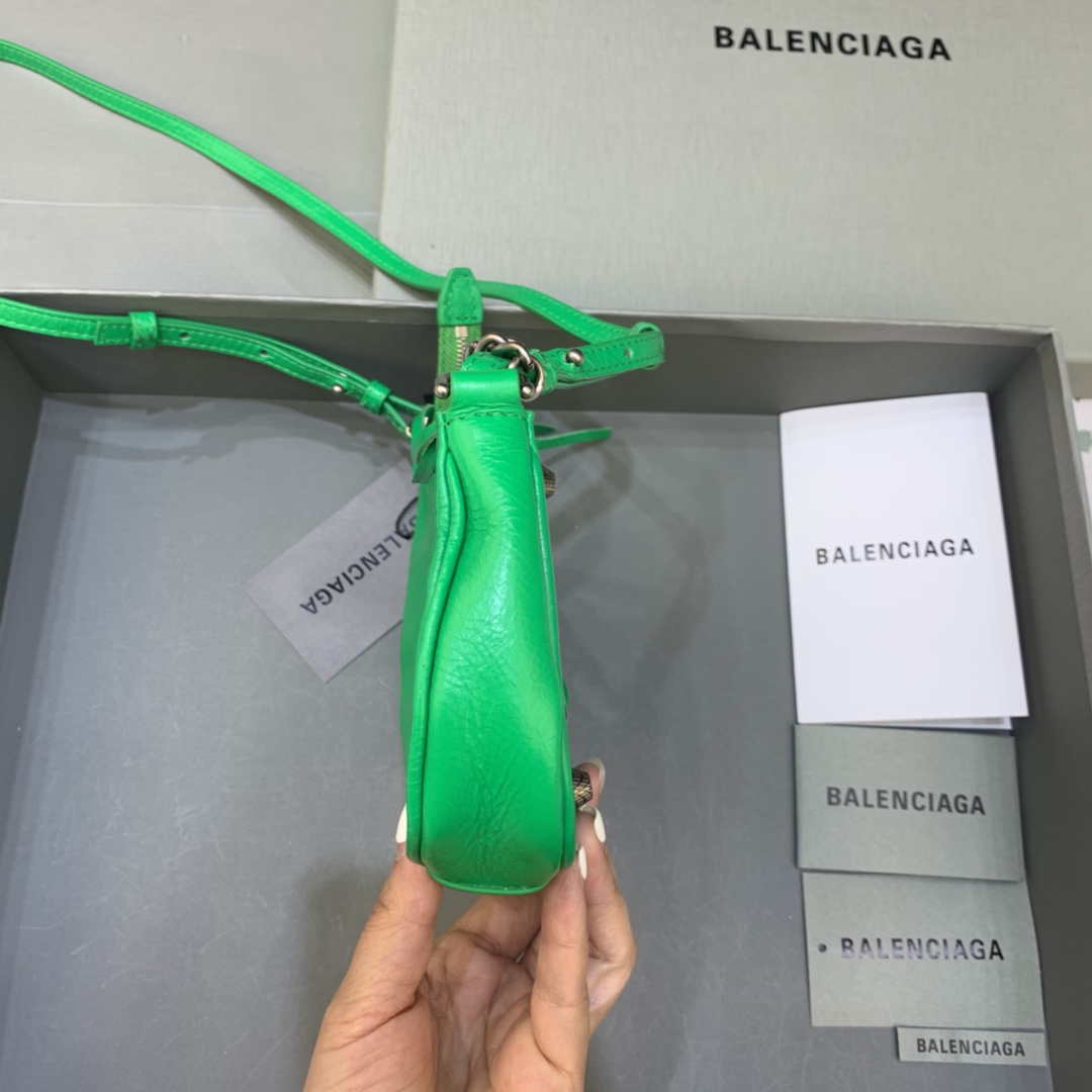 Balenciaga 6940271VG9 Le Cagole Mini Multipouch in Green Arena lambskin
