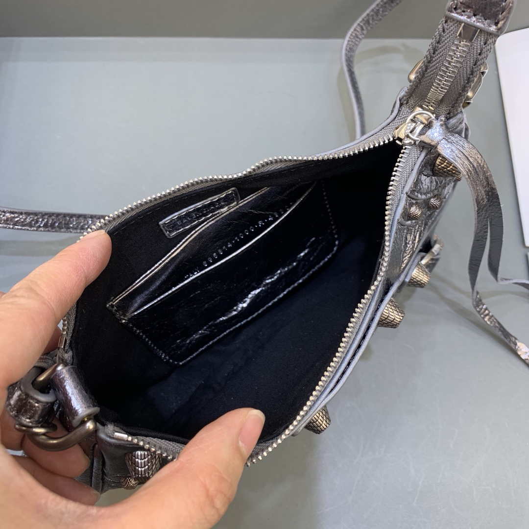 Balenciaga 6940271VG9 Le Cagole Mini Multipouch in Silver Grey Arena lambskin