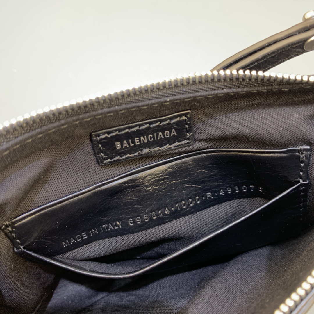 Balenciaga 6940271VG9 Le Cagole Mini Multipouch in black Arena lambskin
