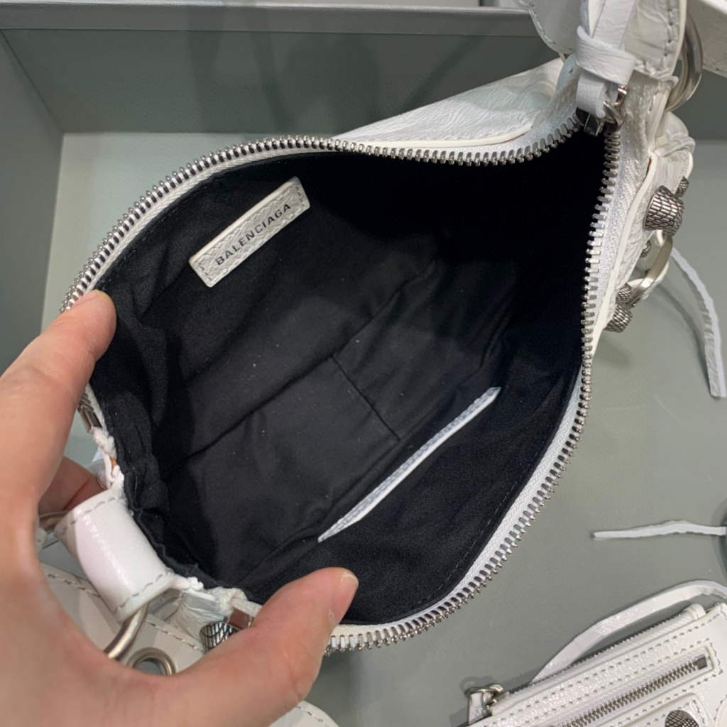 Balenciaga 700940210 Women's Neo Cagole XS Handbag in White Arena lambskin