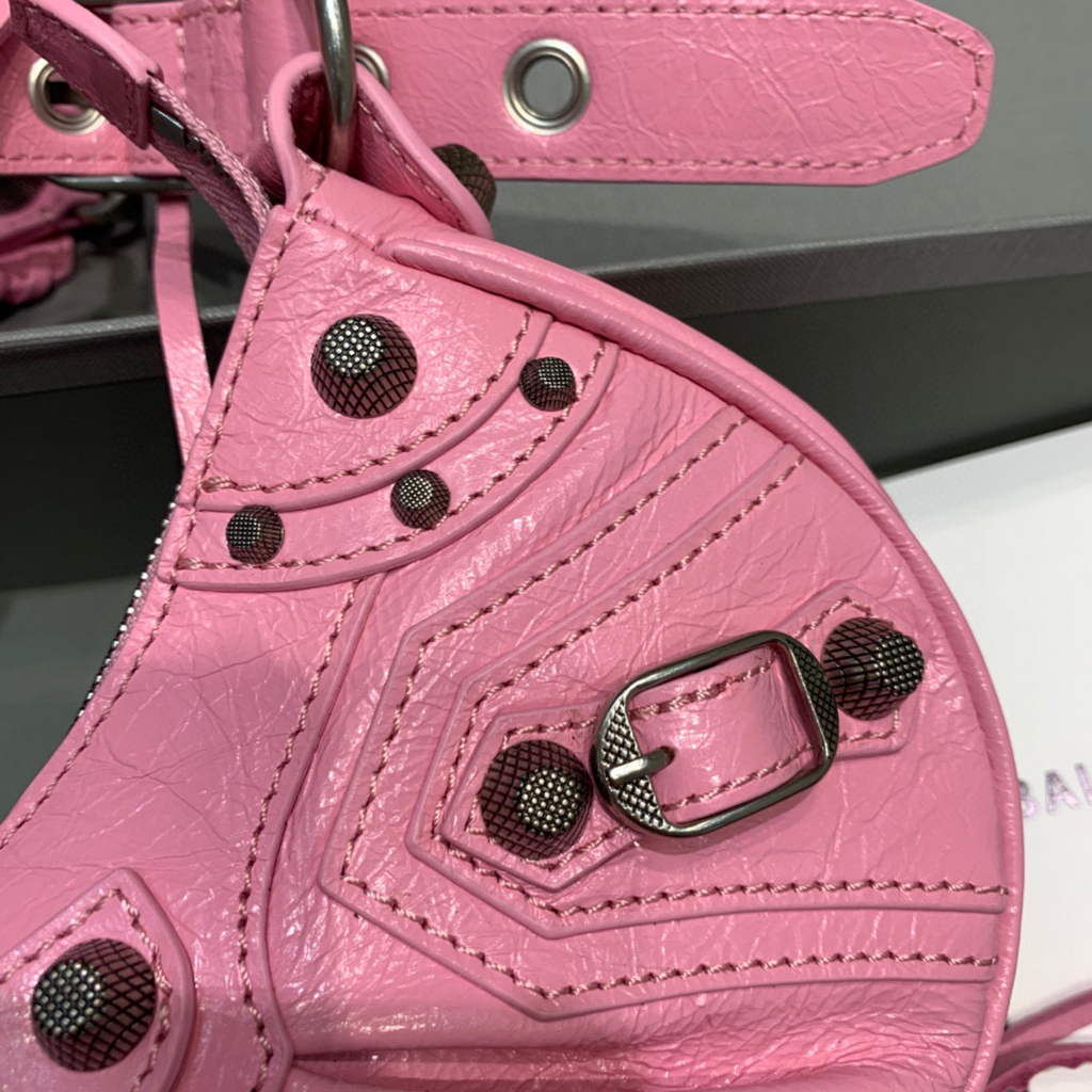 Balenciaga 700940210 Women's Neo Cagole XS Handbag in Pink Arena lambskin