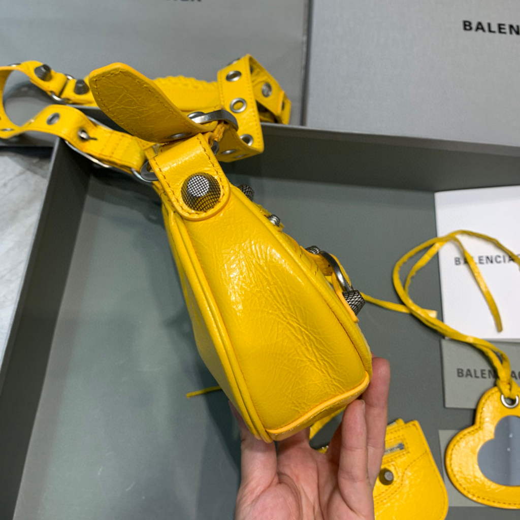 Balenciaga 700940210 Women's Neo Cagole XS Handbag in Yellow Arena lambskin