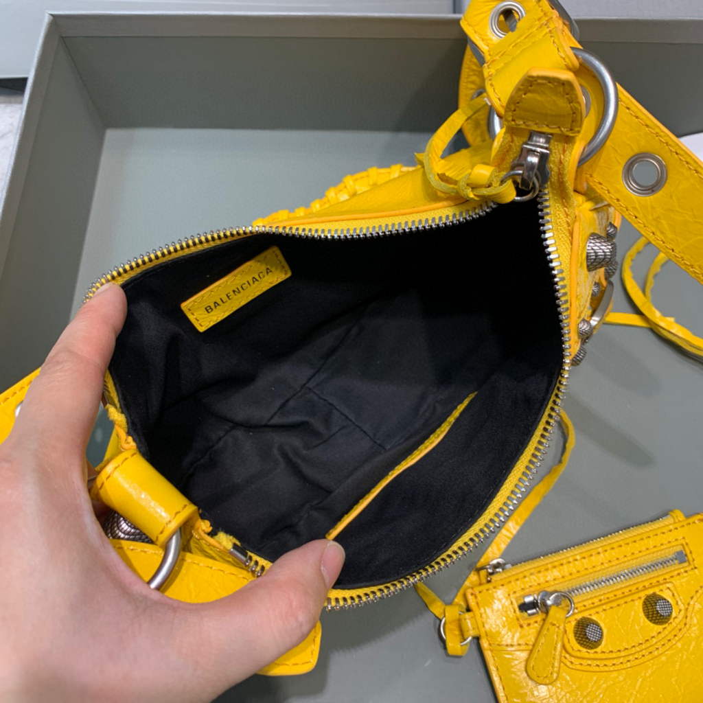 Balenciaga 700940210 Women's Neo Cagole XS Handbag in Yellow Arena lambskin
