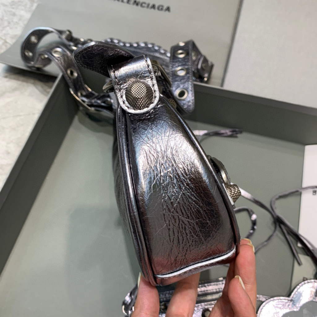 Balenciaga 700940210 Women's Neo Cagole XS Handbag in silver Arena lambskin