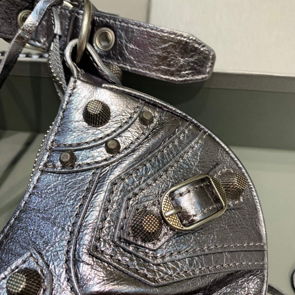 Balenciaga 700940210 Women's Neo Cagole XS Handbag in silver Arena lambskin