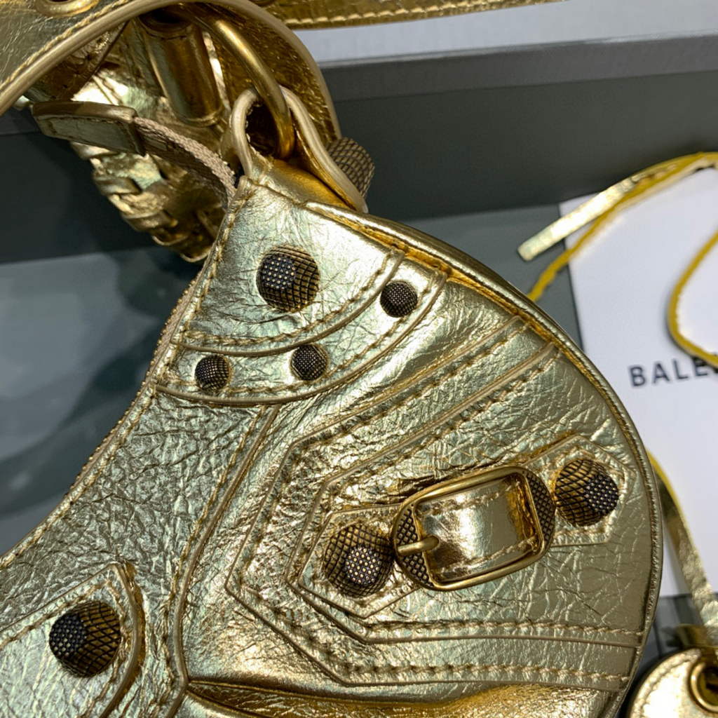 Balenciaga 700940210 Women's Neo Cagole XS Handbag in gold Arena lambskin