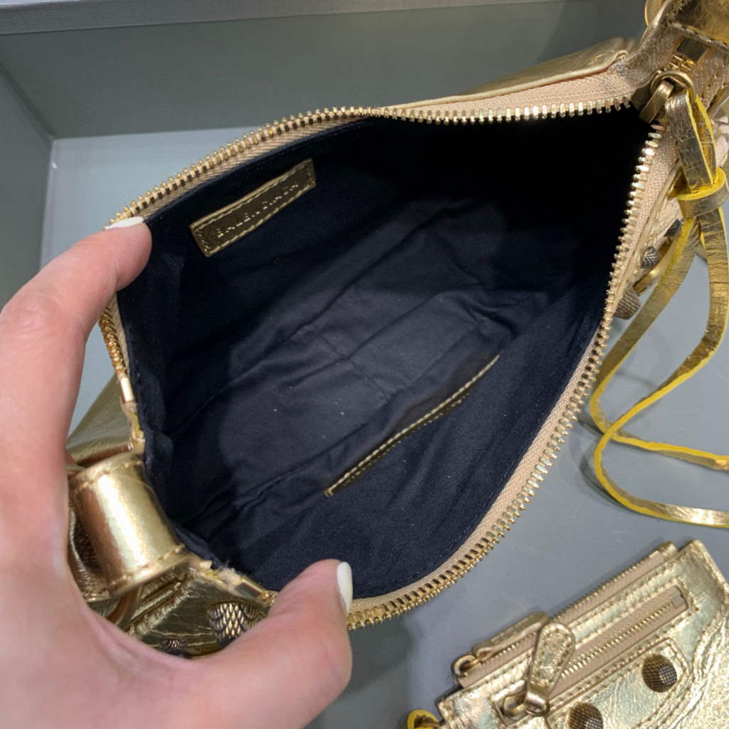 Balenciaga 700940210 Women's Neo Cagole XS Handbag in gold Arena lambskin