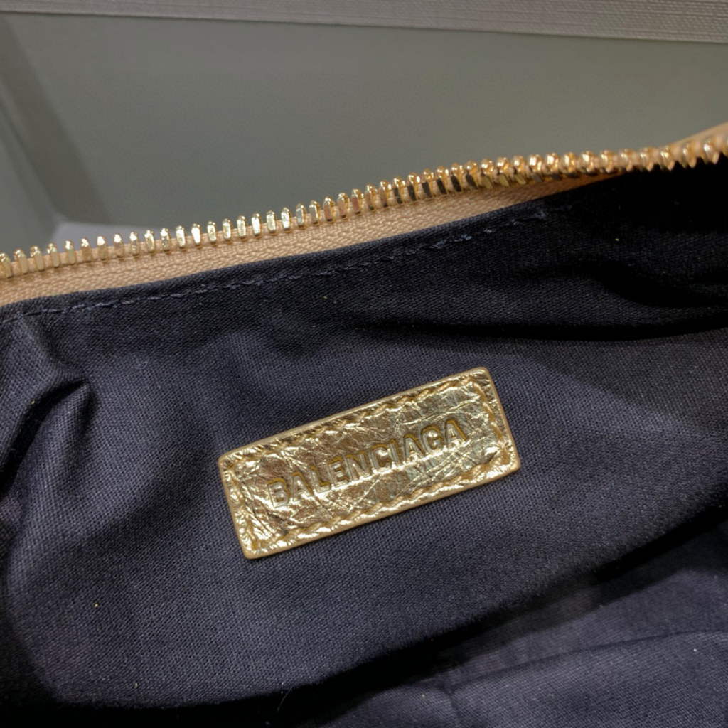 Balenciaga 700940210 Women's Neo Cagole XS Handbag in gold Arena lambskin