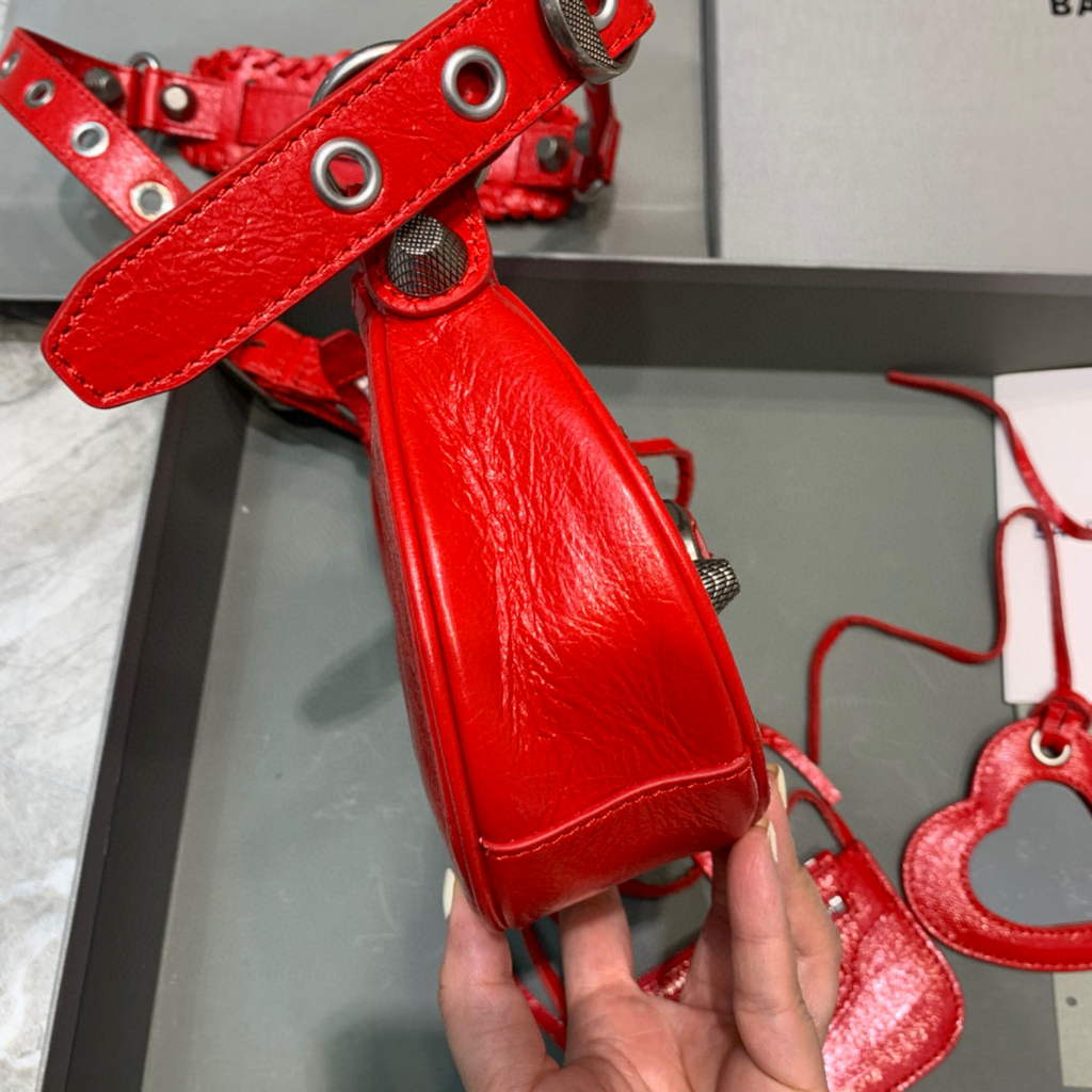 Balenciaga 700940210 Women's Neo Cagole XS Handbag in Red Arena lambskin