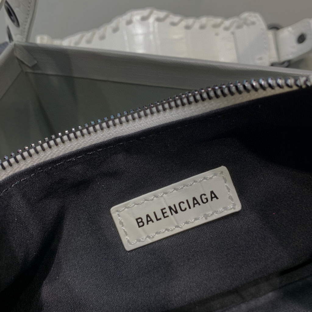Balenciaga 700940210 Women's Neo Cagole XS Handbag in White Crocodile lambskin