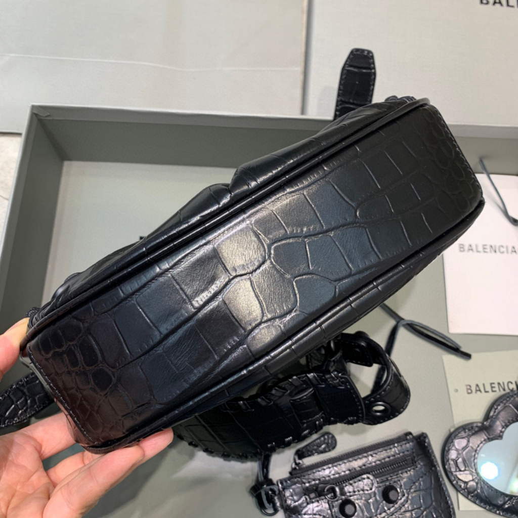 Balenciaga 700940210 Women's Neo Cagole XS Handbag in Black Crocodile lambskin