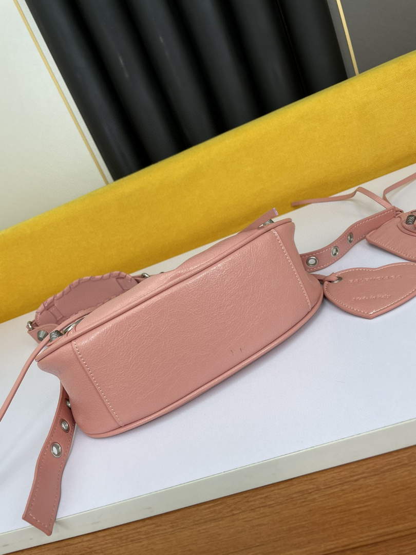 Balenciaga 700940210 Women's Neo Cagole Xs Handbag In Pink