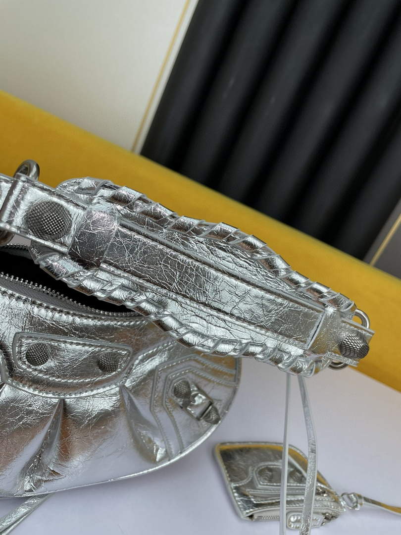 Balenciaga 700940210 Women's Neo Cagole Xs Handbag In Silver