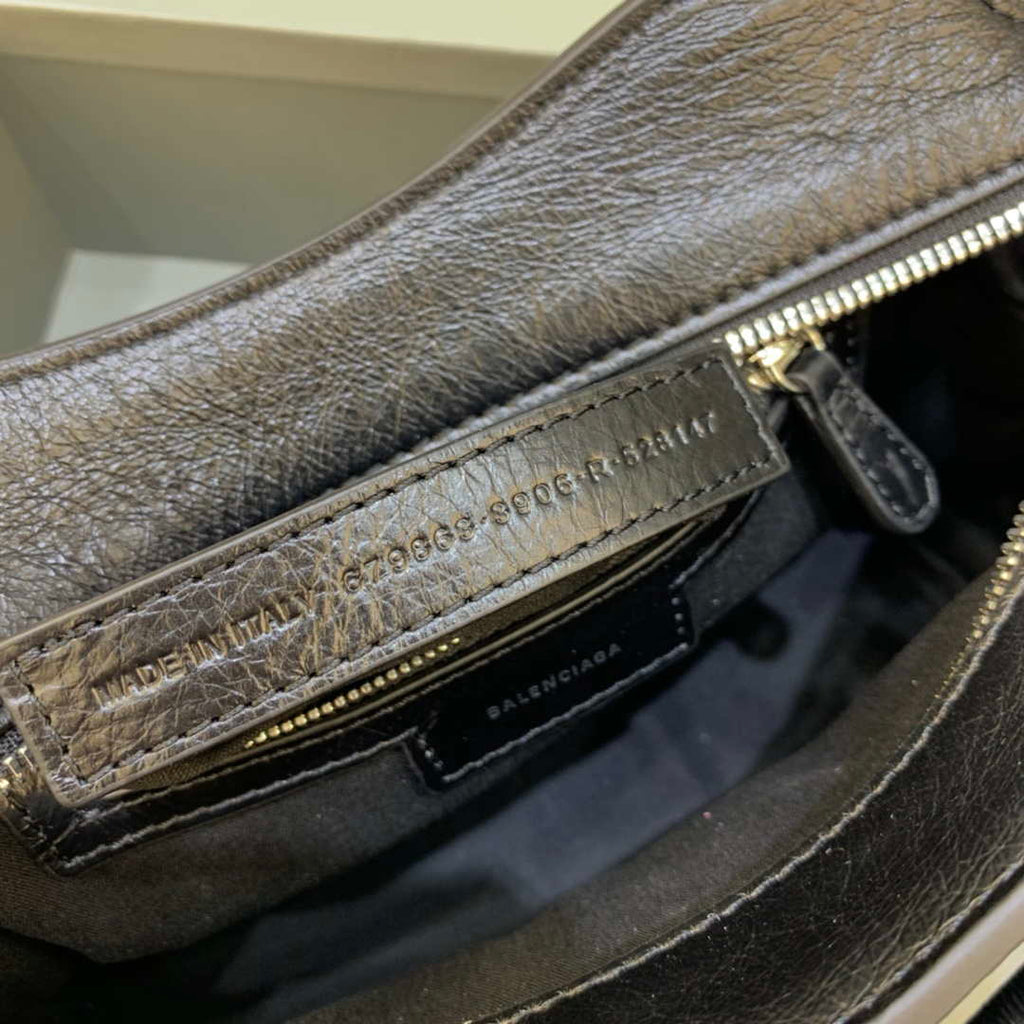 Balenciaga 700940210B Neo Cagole City Handbag in black Arena Lambskin