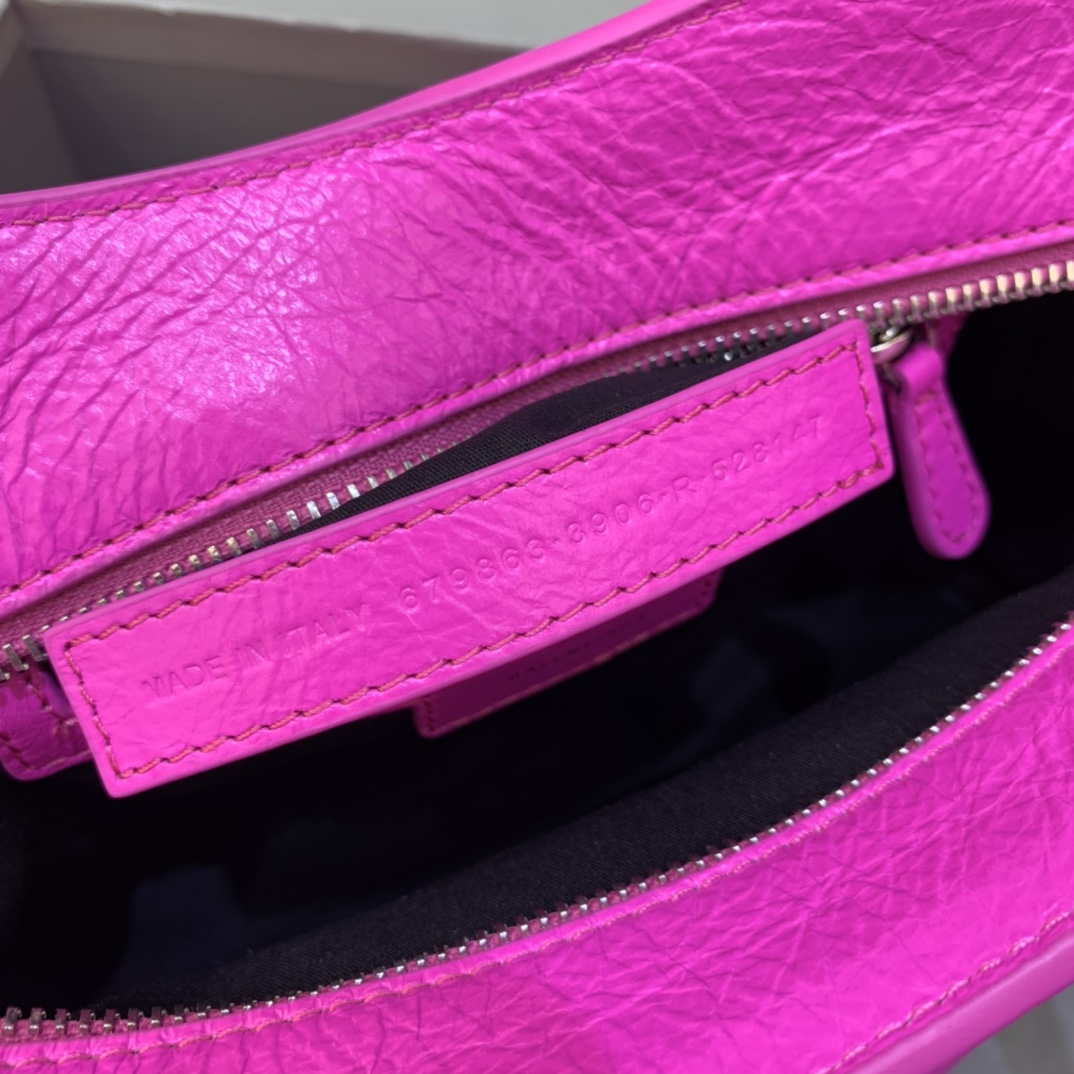 Balenciaga 700940210B Neo Cagole City Handbag in Sky Pink Arena Lambskin