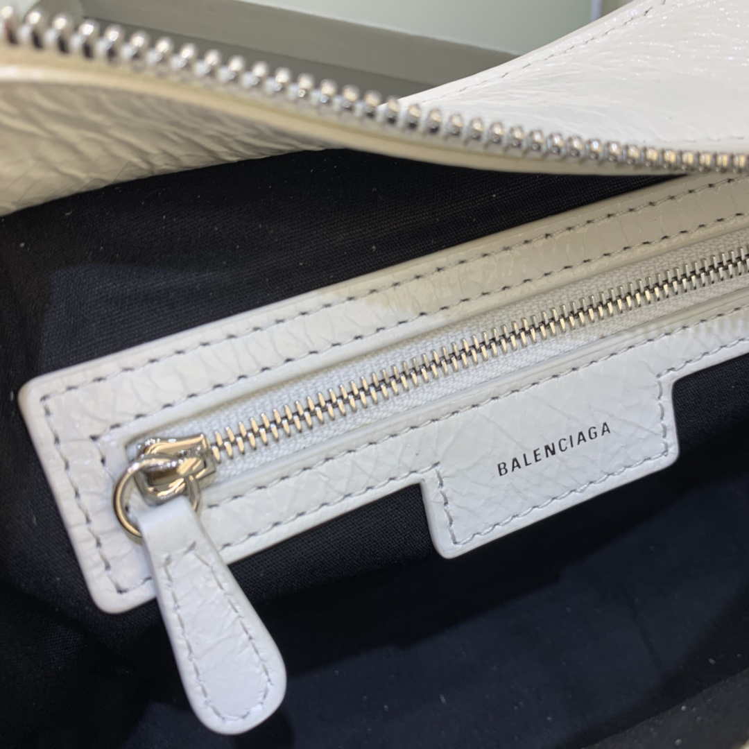 Balenciaga 700940210B Neo Cagole City Handbag in white Arena Lambskin