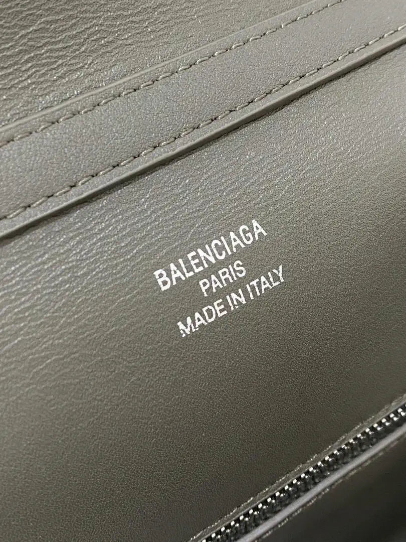 Balenciaga 7897442 Rodeo Handbag Large in green smooth calfskin aged-Gold