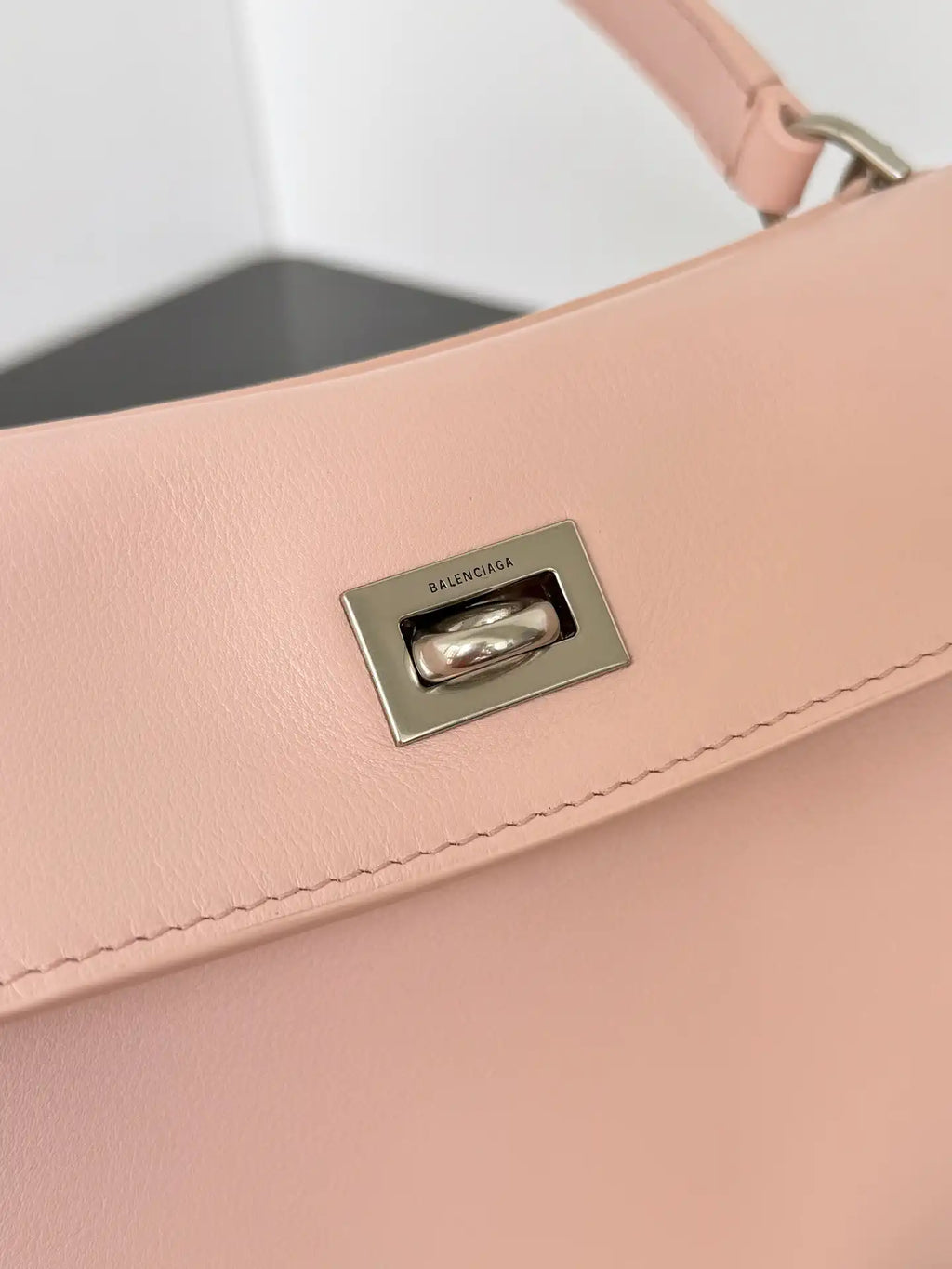 Balenciaga 7897722 Rodeo Handbag Medium in Pink smooth calfskin aged-Silver