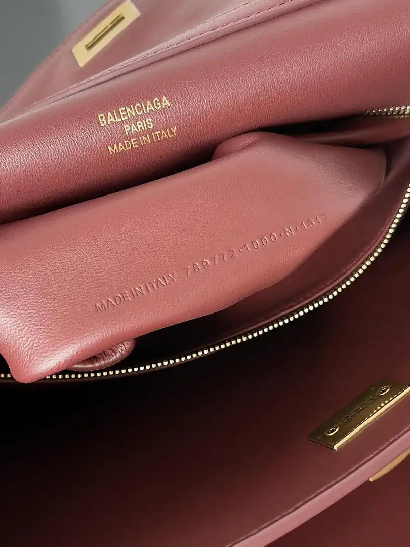 Balenciaga 7897722 Rodeo Handbag Medium in Red smooth calfskin Gold