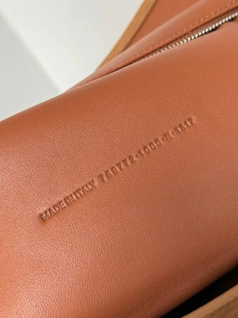 Balenciaga 7897722 Rodeo Handbag Medium in Suede aged-Silver