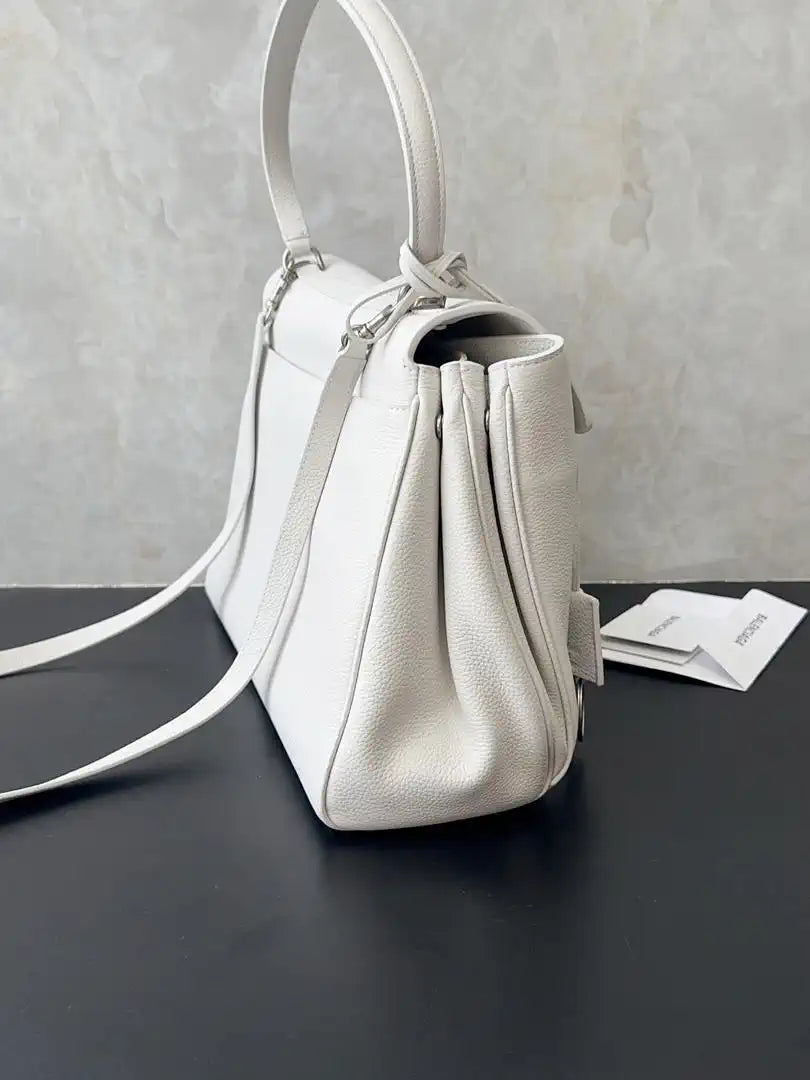 Balenciaga 7897722 Rodeo Handbag Medium in Lychee pattern calfskin