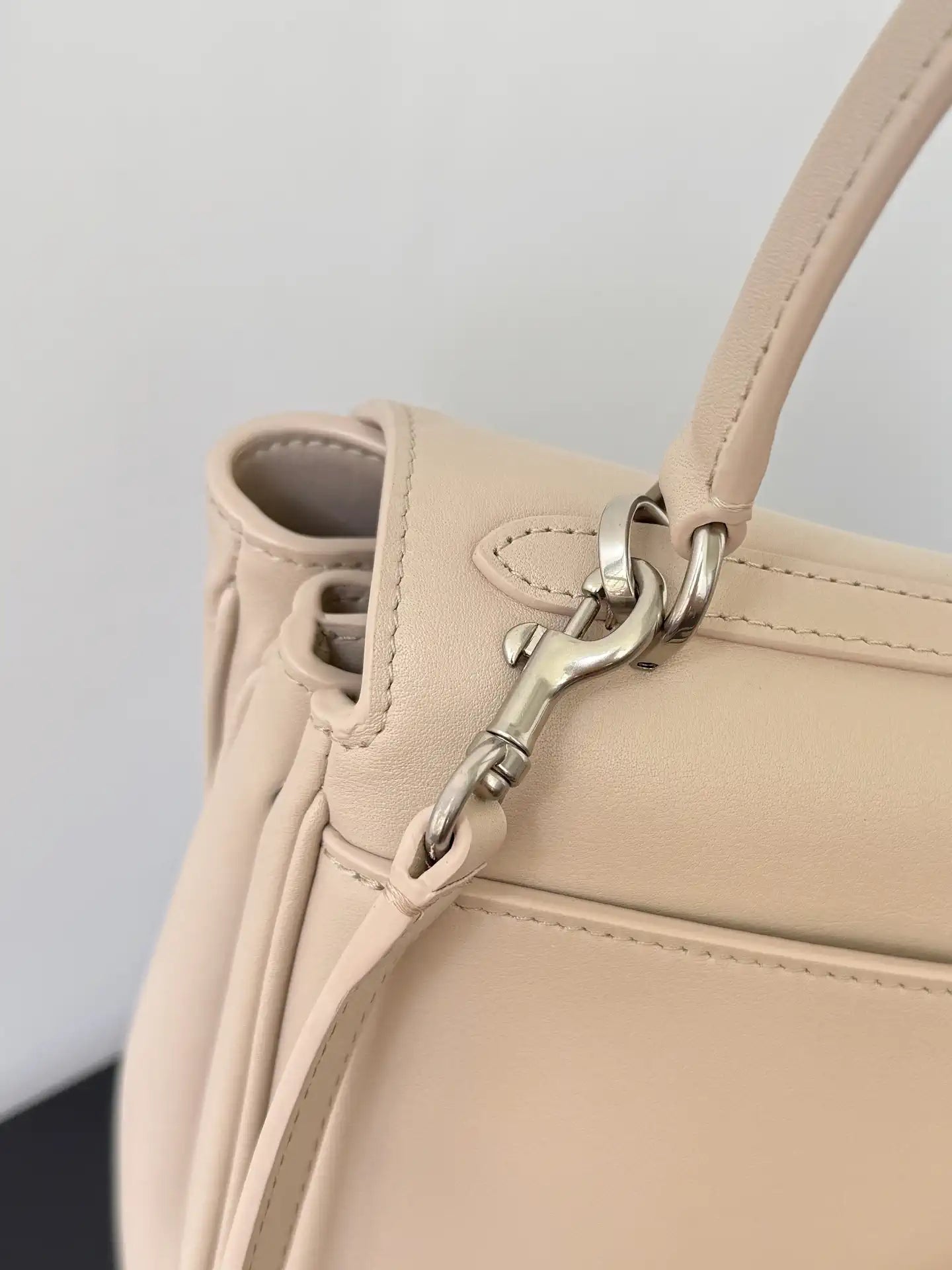 Balenciaga 7897792 Rodeo Handbag Small in Beige smooth calfskin  aged-Silver