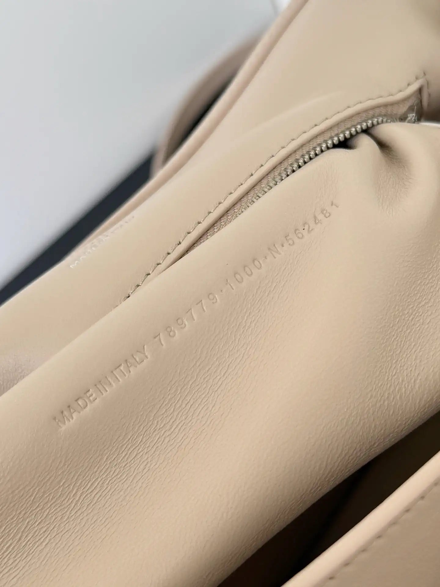 Balenciaga 7897792 Rodeo Handbag Small in Beige smooth calfskin  aged-Silver