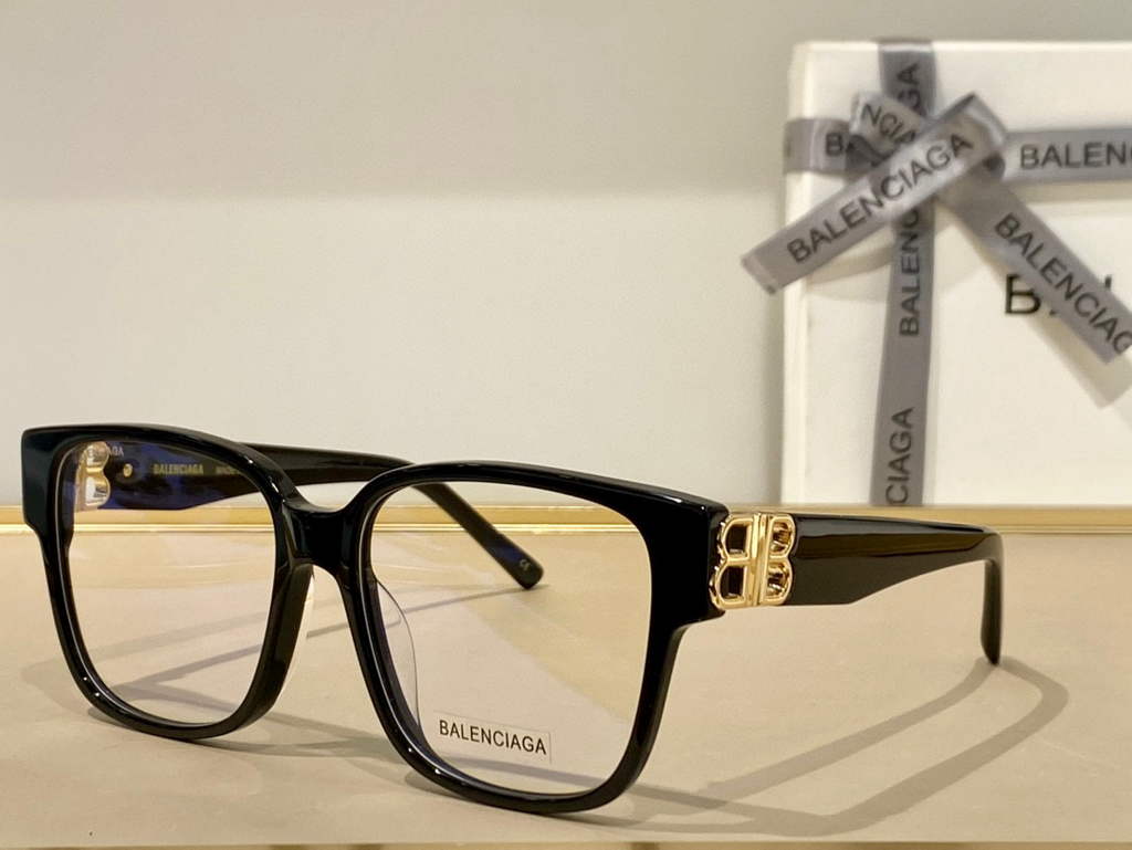 Balenciaga 628247 Dynasty Cat Sunglasses Weekend Butterfly Sunglasses B990172 - Default Title - View 1