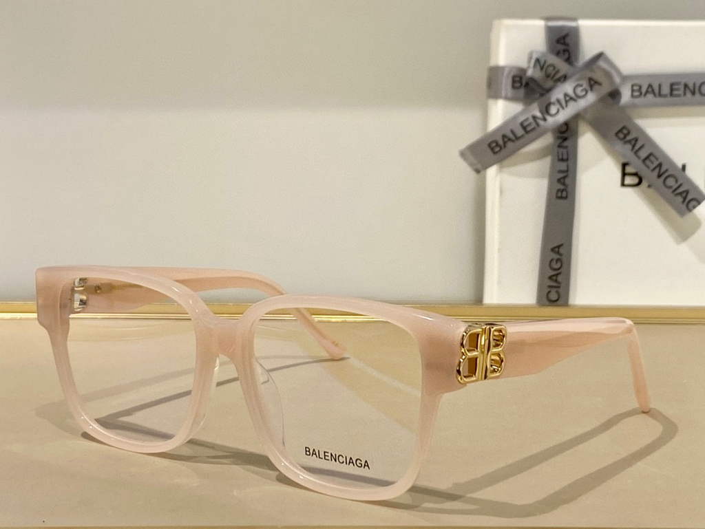 Balenciaga 628247 Dynasty Cat Sunglasses Weekend Butterfly Sunglasses B990176 - Default Title - View 1