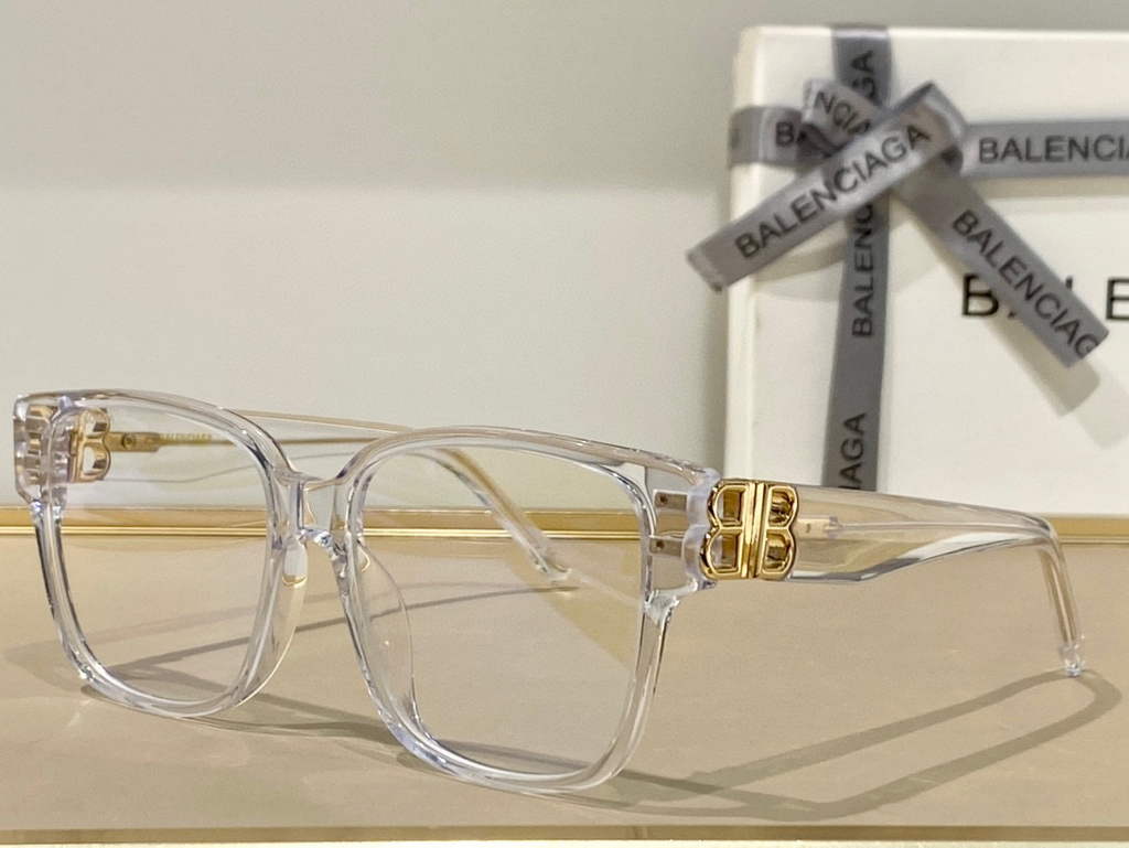 Balenciaga 628247 Dynasty Cat Sunglasses Weekend Butterfly Sunglasses B990177 - Default Title - View 1