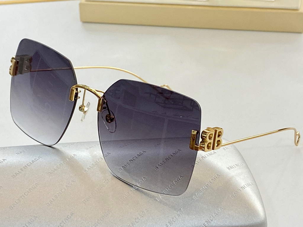 Balenciaga 628247 Dynasty Cat Sunglasses Weekend Butterfly Sunglasses B990189 - Default Title - View 1