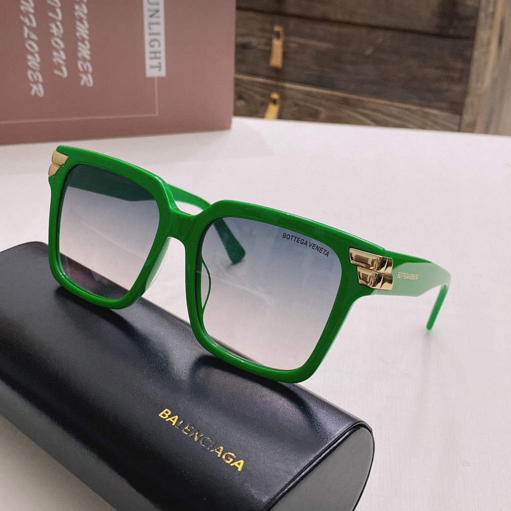 Balenciaga 628247 Dynasty Cat Sunglasses Weekend Butterfly Sunglasses B990196 - Default Title - View 1