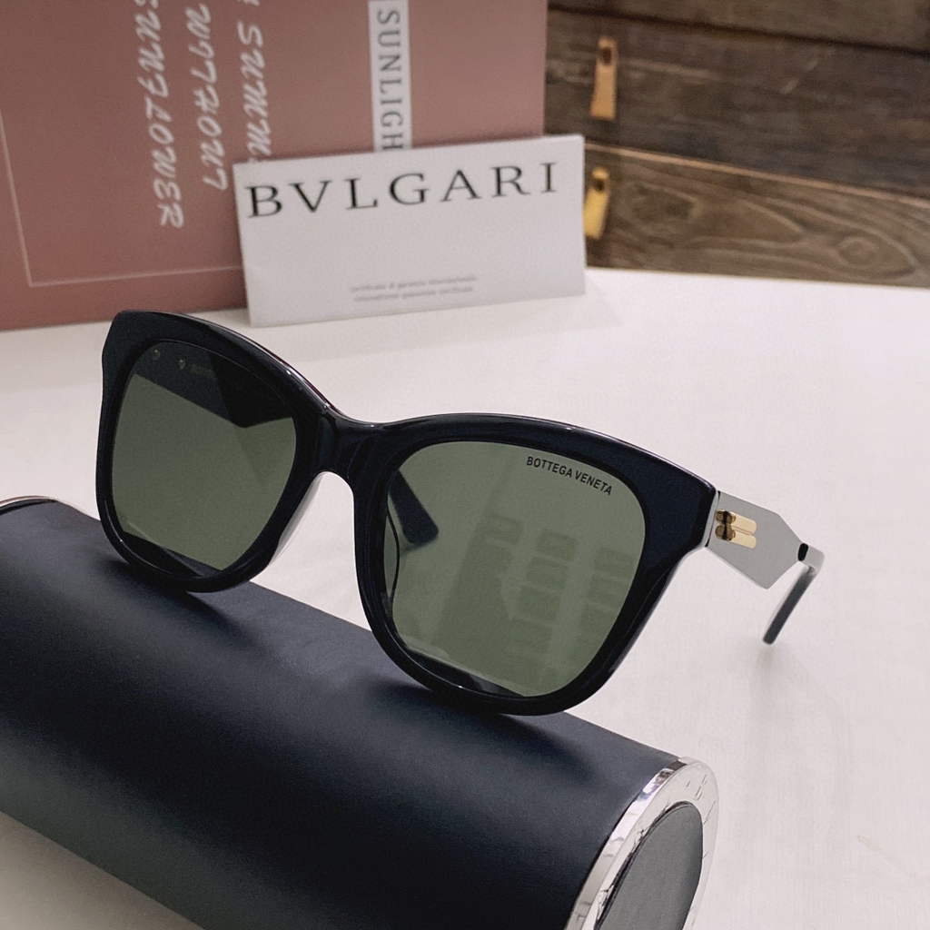 Balenciaga 628247 Dynasty Cat Sunglasses Weekend Butterfly Sunglasses B990197 - Default Title - View 1