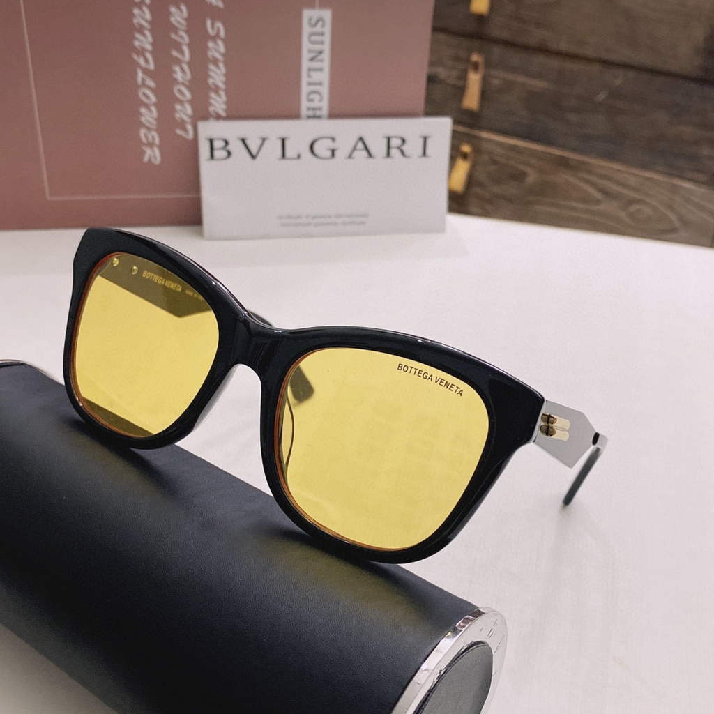 Balenciaga 628247 Dynasty Cat Sunglasses Weekend Butterfly Sunglasses B990202 - Default Title - View 1