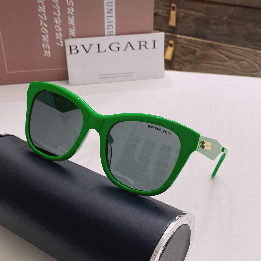 Balenciaga 628247 Dynasty Cat Sunglasses Weekend Butterfly Sunglasses B990203 - Default Title - View 1